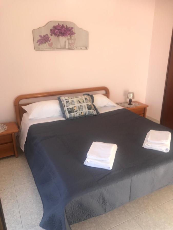 Bed and Breakfast D&A Aeroporto di Catania Fontana Rossa Esterno foto
