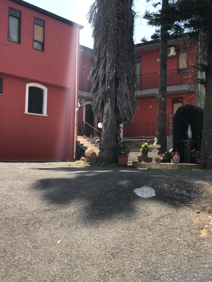 Bed and Breakfast D&A Aeroporto di Catania Fontana Rossa Esterno foto